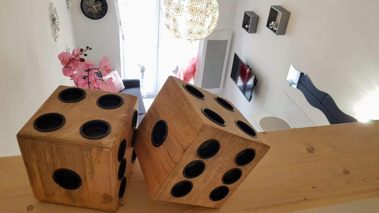 Les Nuits D'Anis - Appartements Hypercentre Le Puy-en-Velay Esterno foto