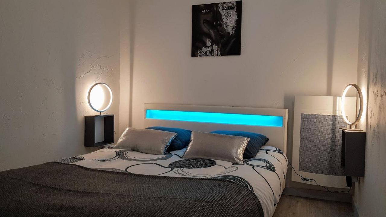 Les Nuits D'Anis - Appartements Hypercentre Le Puy-en-Velay Esterno foto