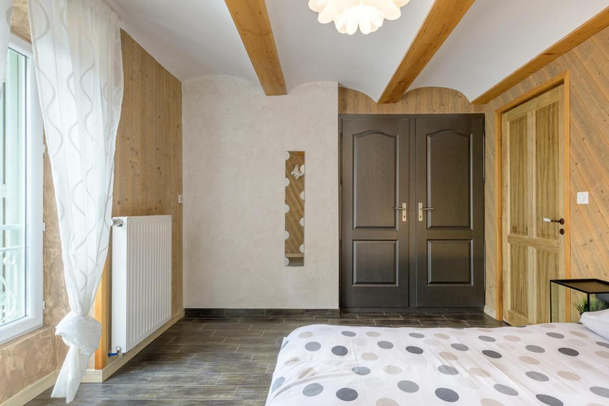 Les Nuits D'Anis - Appartements Hypercentre Le Puy-en-Velay Esterno foto